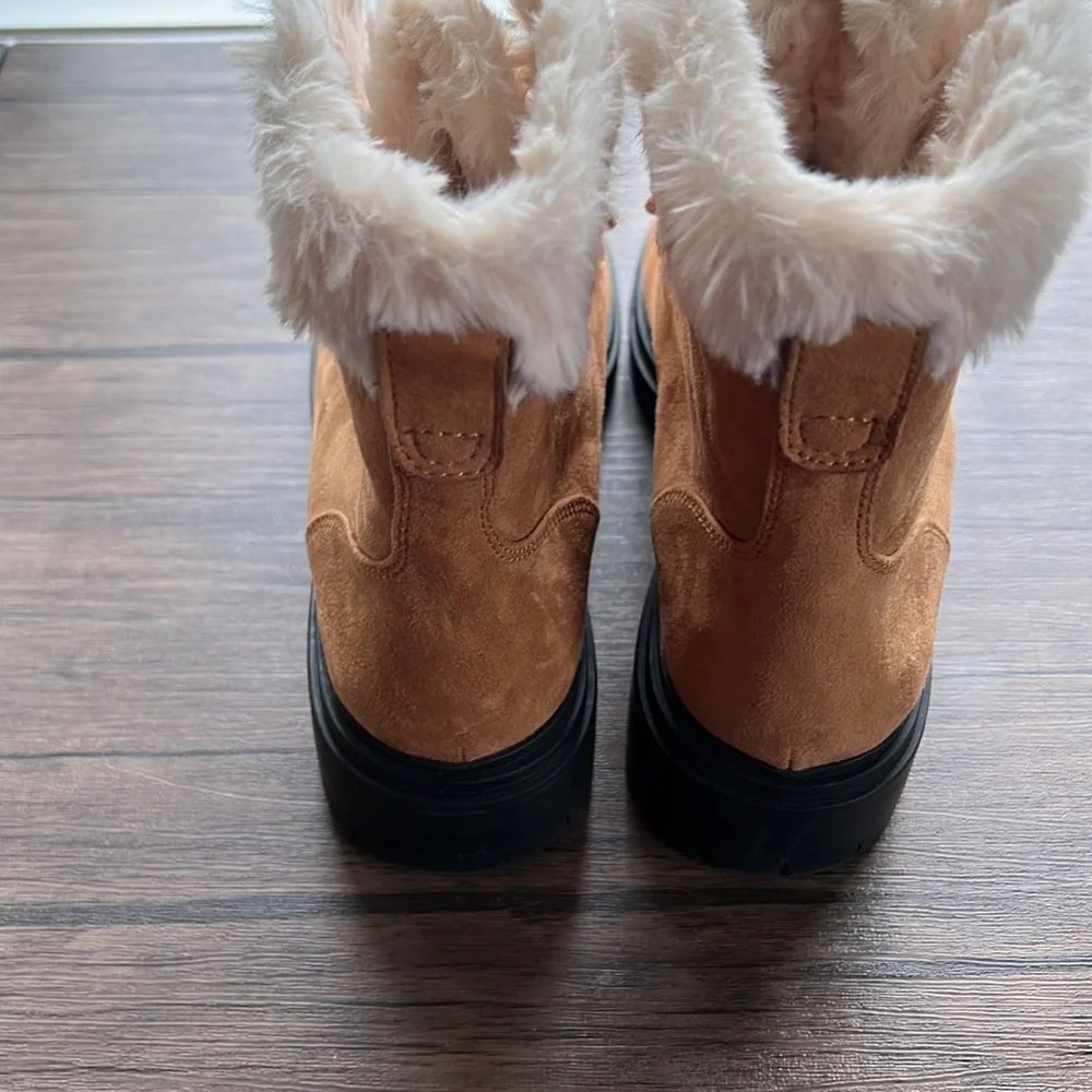 Worn Once!  J. Crew Factory Faux-Fur Winter Hiking Boots! - Picture 5 of 11